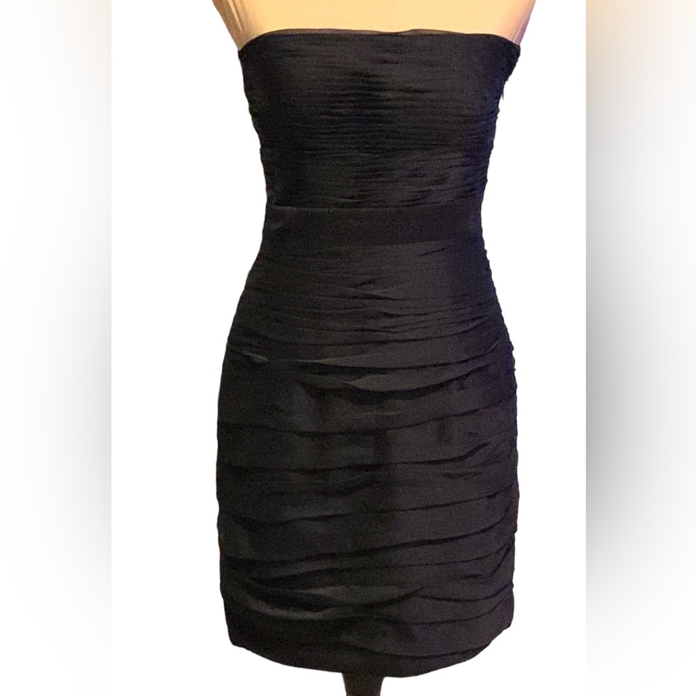 Monique lhuillier Dresses Size 2